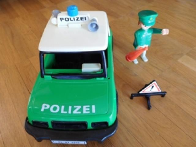 Playmobil Polizeiauto - 1